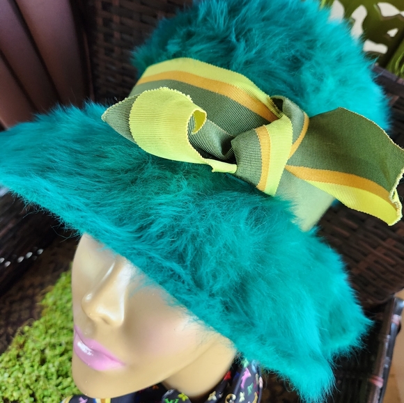70s DACHETTES Lilly Dache Shag Fur Mod Green Ribbon Twiggy UNION Hat EUVC S - Picture 2 of 12